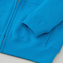 袖口と裾はリブ編みになっています