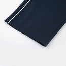 無駄のないすっきりとした裾デザイン