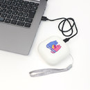 USBポートに付属のケーブルをつなげて充電できます