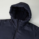 大きめの中綿入りフードとハイネック仕様