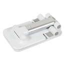 折りたたみ時は厚さわずか2.6cm、重さ約150gとコンパクト