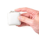 コンパクトな手のひらサイズ