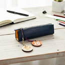 いつもの持ち物に温かいアクセントを加えます